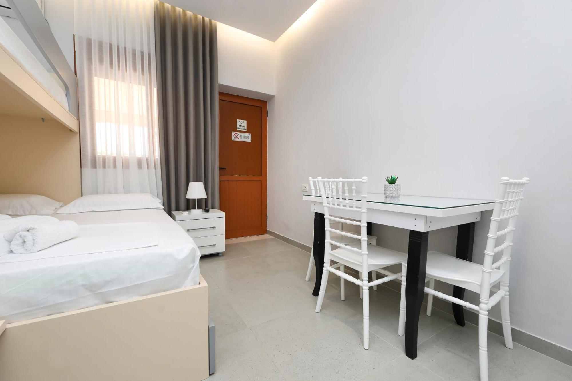 Vila Feliz - Premium Rooms With Free Private Parking Vlorë Exteriér fotografie